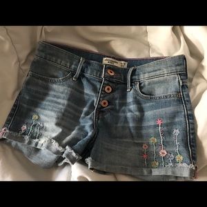 ABERCROMBIE KIDS JEAN SHORTS SIZE 11/12